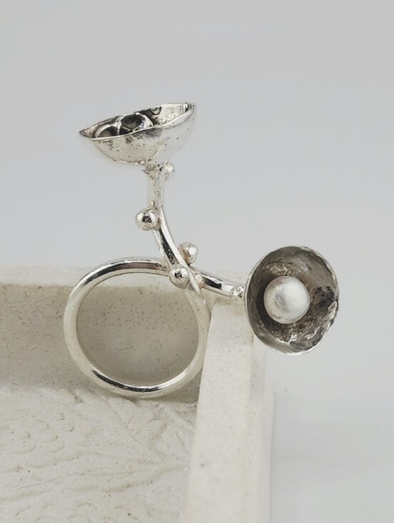 DREAMY JWLS Jewelry - UNIQUE 2 FLOWER POT RING HANDMADE WITH STERLING SILVER AN A PEARL SIZE 8